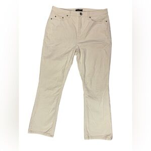 Women’s vineyard vines white corduroy pants size 34”